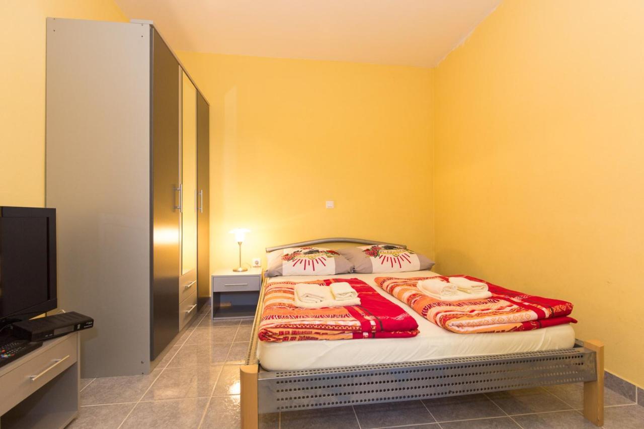Vila Milano Apartamento Kornić Exterior foto